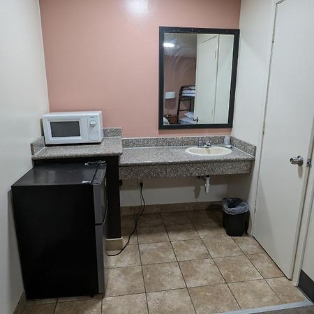 Portland Value Inn Экстерьер фото