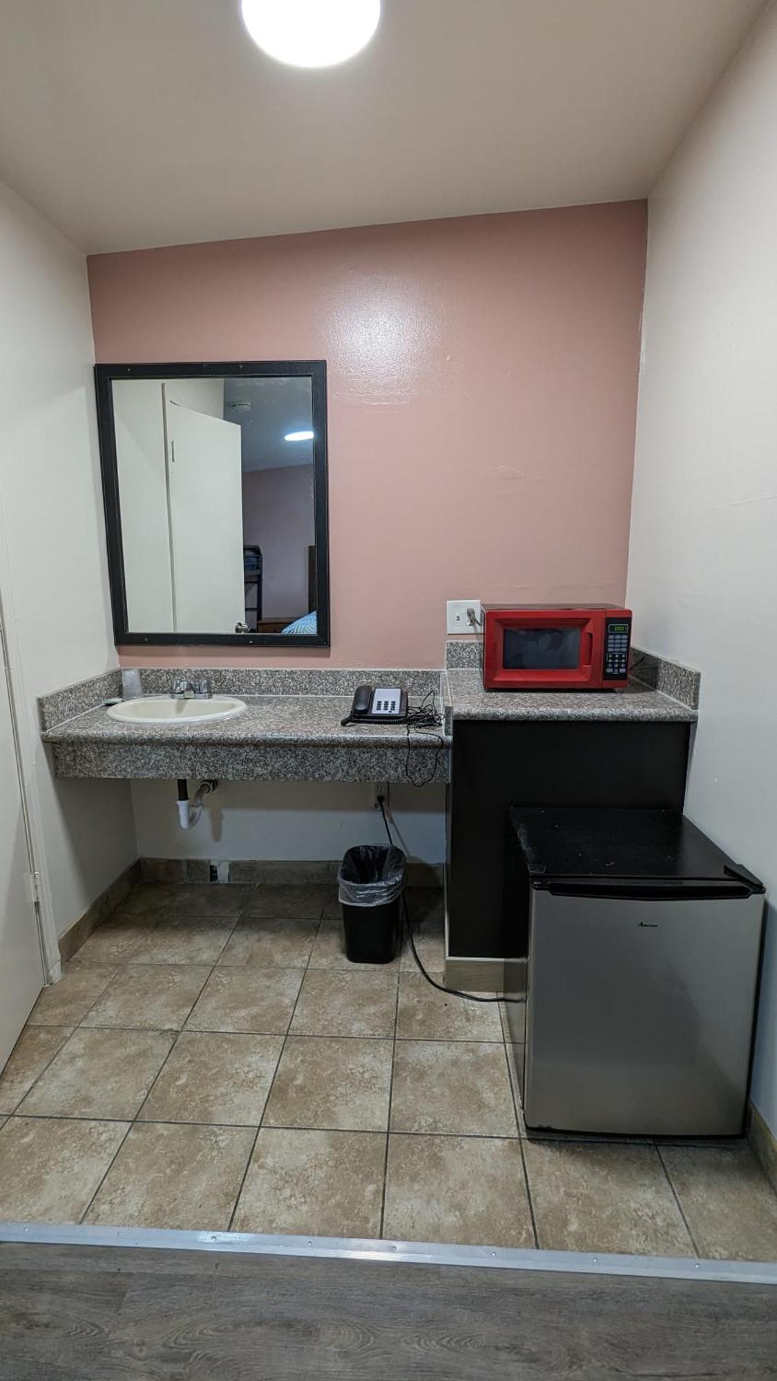 Portland Value Inn Экстерьер фото
